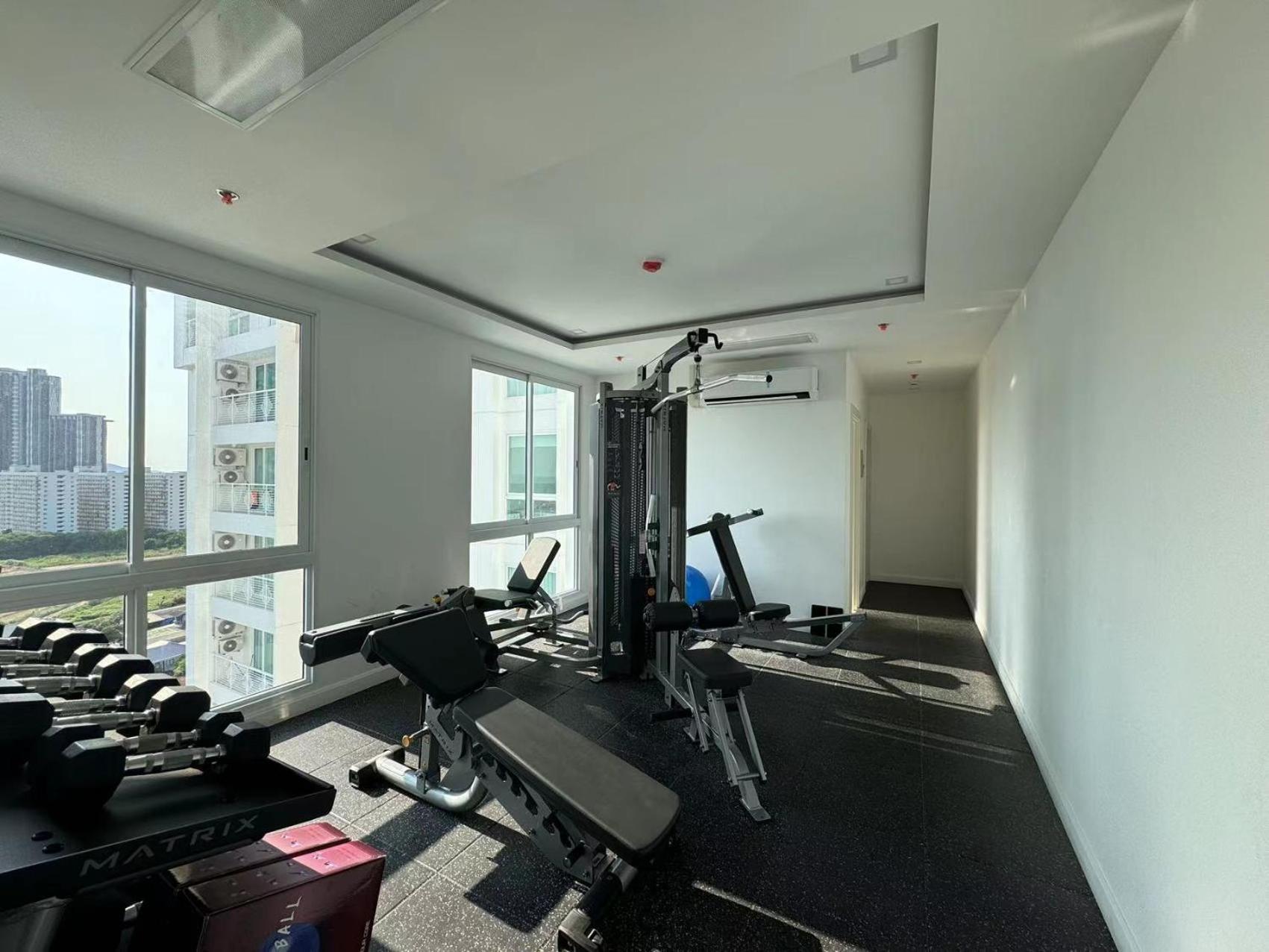 The Empire Chic Residence Jomtien & Yahaha Екстериор снимка
