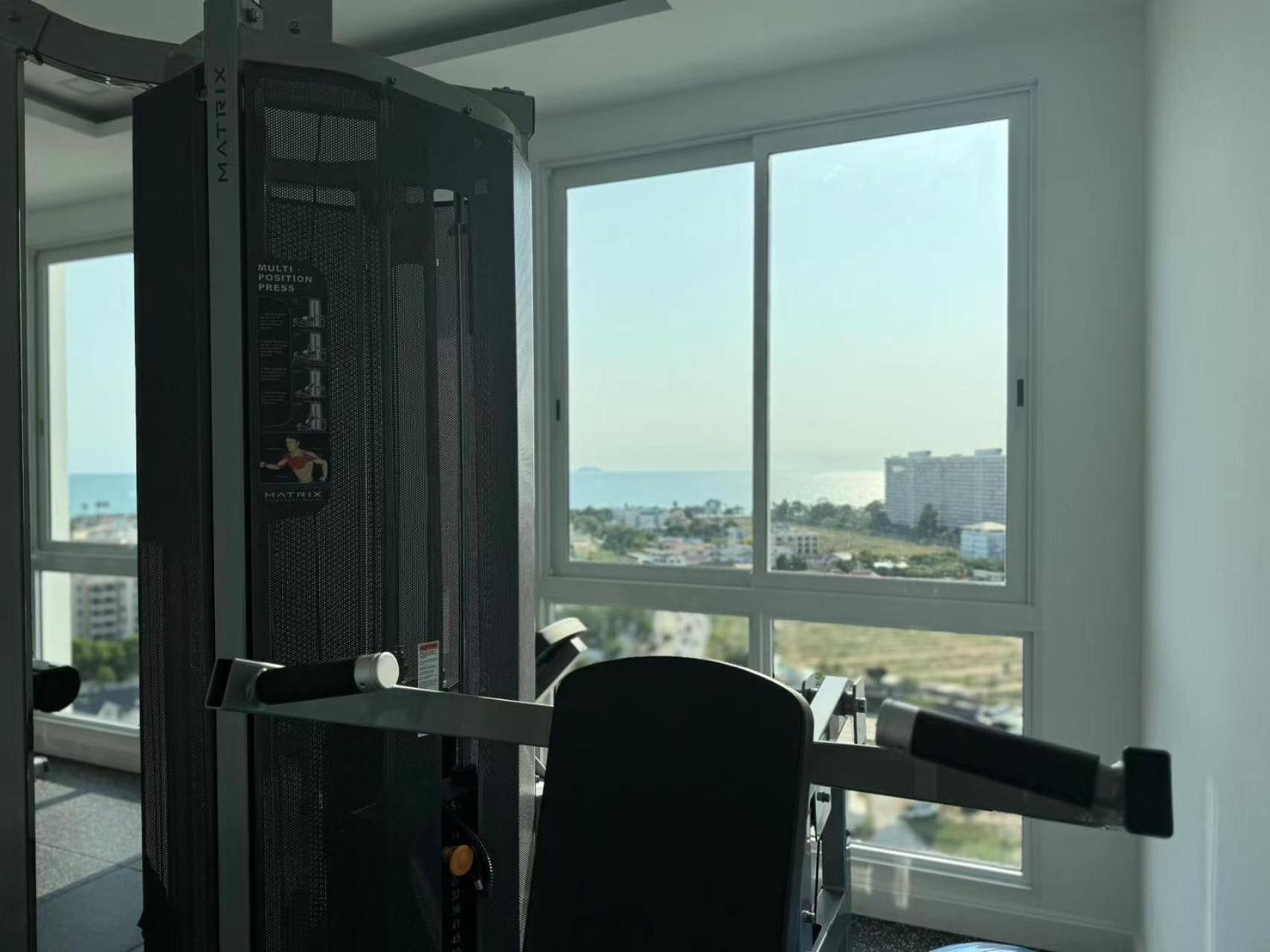 The Empire Chic Residence Jomtien & Yahaha Екстериор снимка