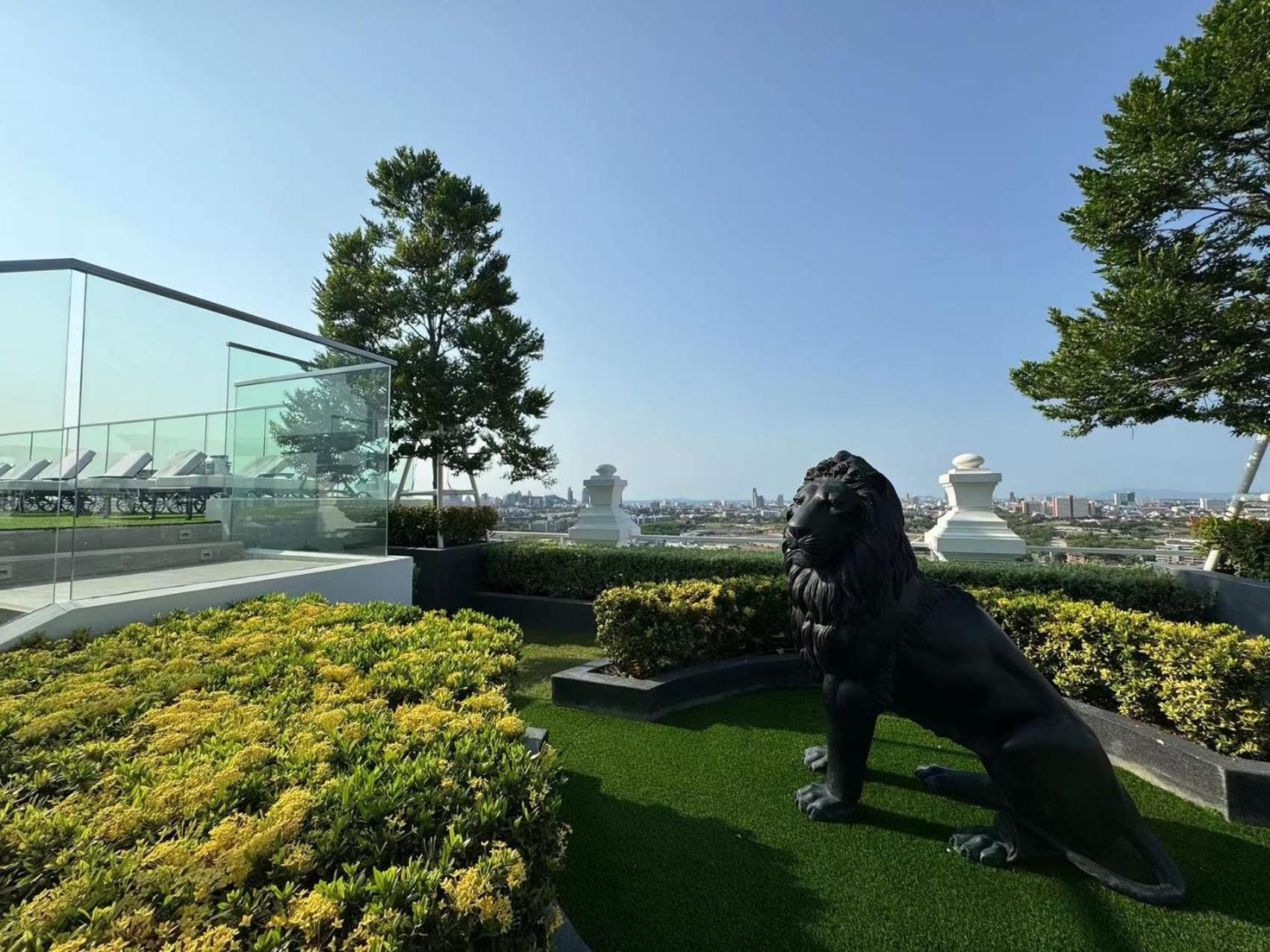 The Empire Chic Residence Jomtien & Yahaha Екстериор снимка