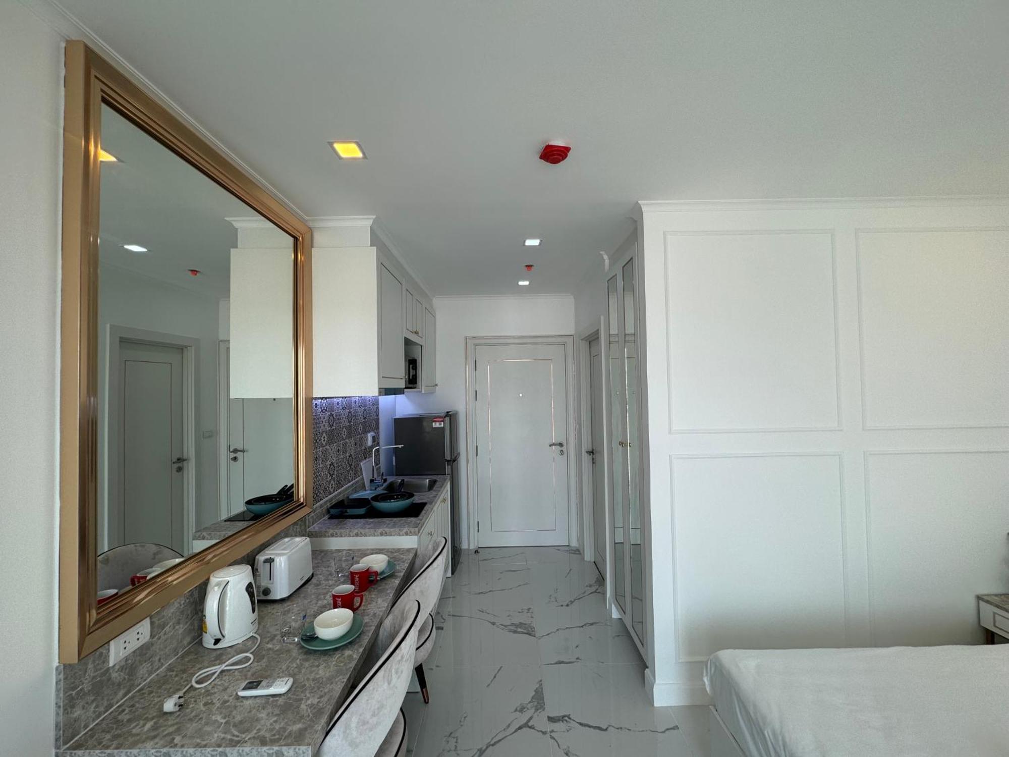 The Empire Chic Residence Jomtien & Yahaha Екстериор снимка