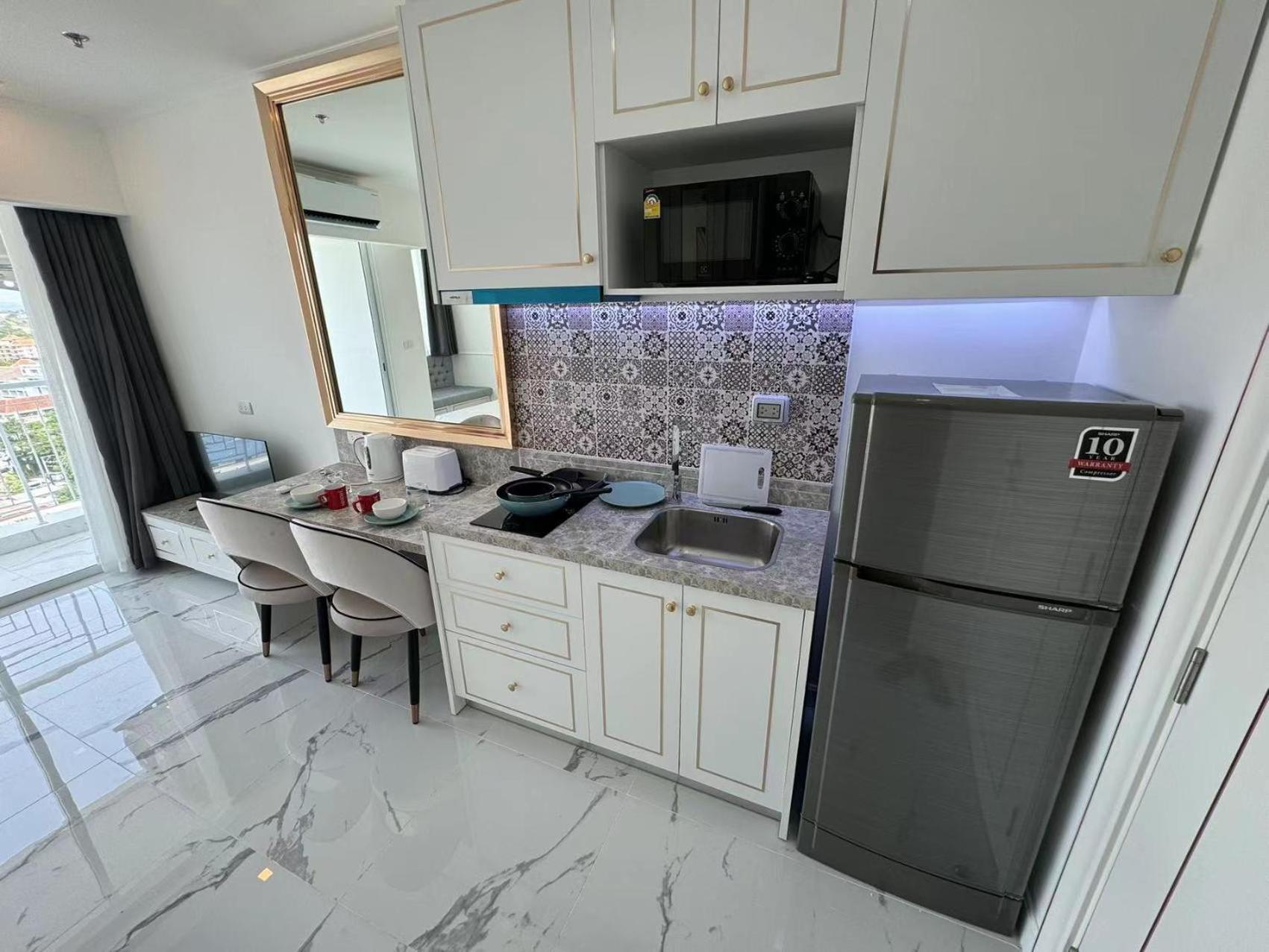 The Empire Chic Residence Jomtien & Yahaha Екстериор снимка