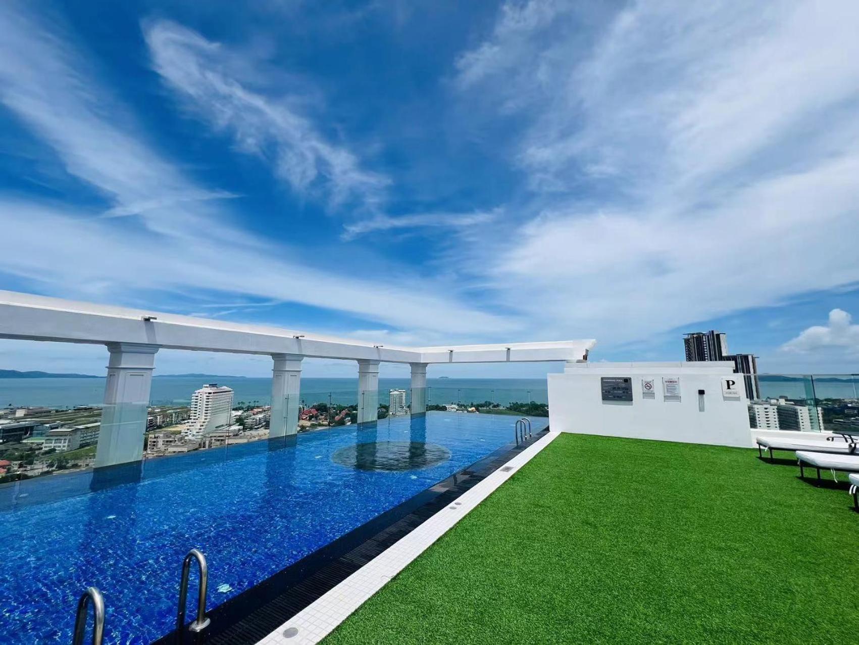 The Empire Chic Residence Jomtien & Yahaha Екстериор снимка