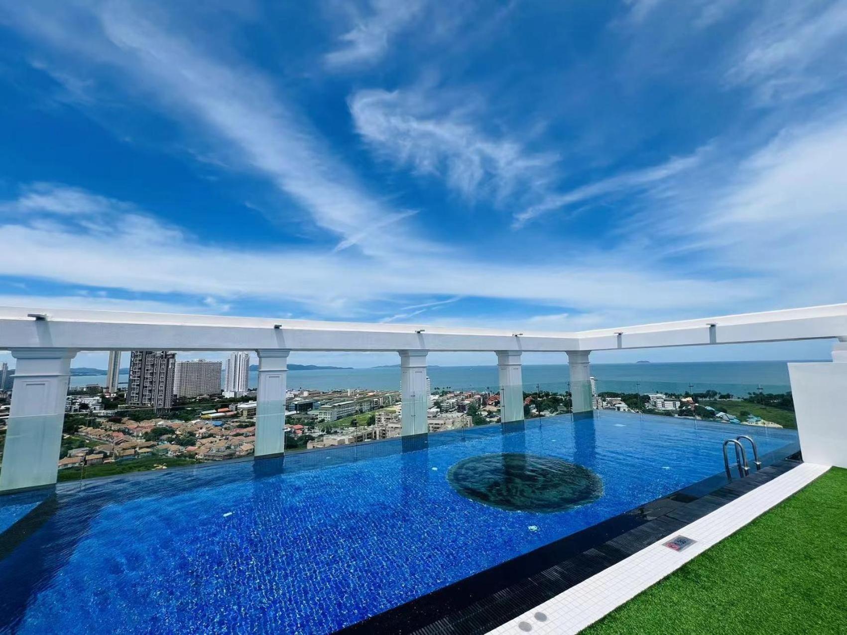 The Empire Chic Residence Jomtien & Yahaha Екстериор снимка